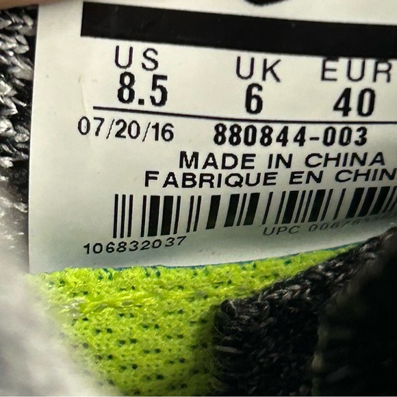 Nike Free Rn Women’s Black white Knit Running Shoes 8 .5 - Picture 8 of 9